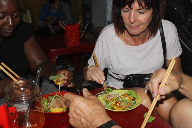 Hoi An Half-Day Street Food Guided Tour - HFE - Guides who add more than directions