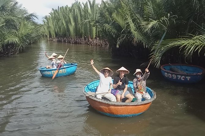 HOI AN Hidden Gems in Rural Villages & River Islands PRIVATE TOUR - A coffee pause in Duy Vinh