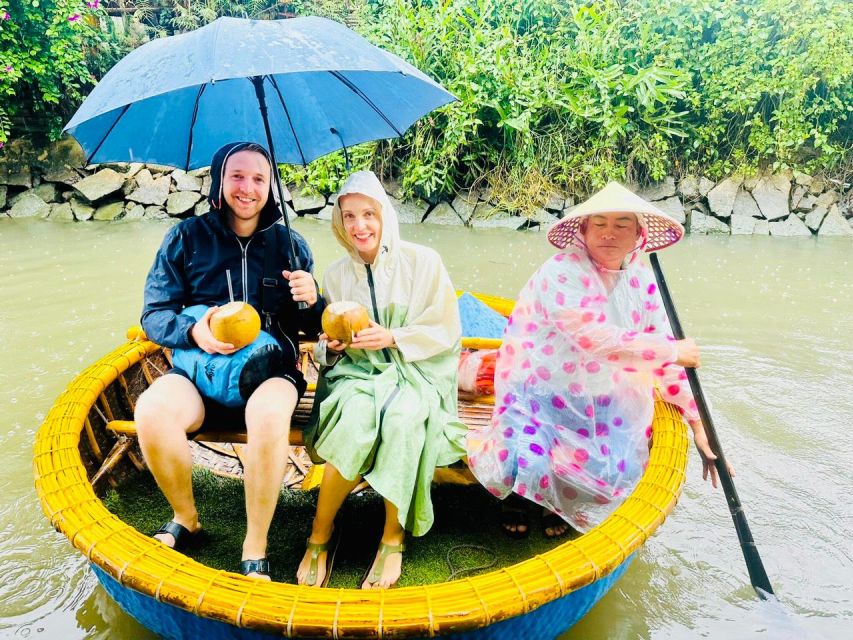 Hoi An: Hoi An Basket Boat Ride in Water Coconut Forest - What happens on the water