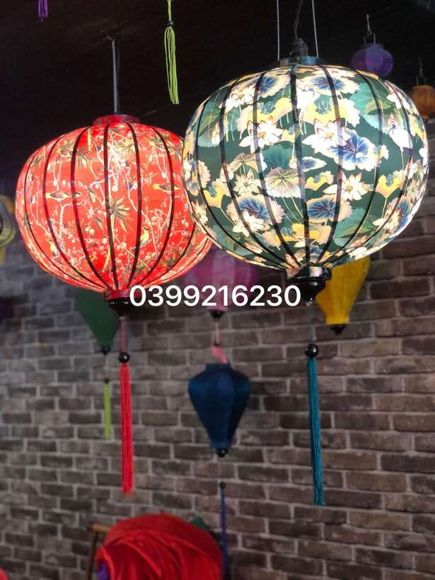 Hoi An: Lantern and Coffee Making Class - Walking to the lantern workshop on Ba Trieu Street