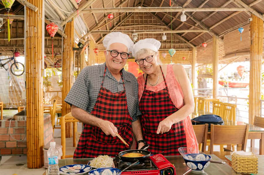 Hoi An: Lantern Making, Basket Boat, and Cooking Class - Who should book this $15 experience?