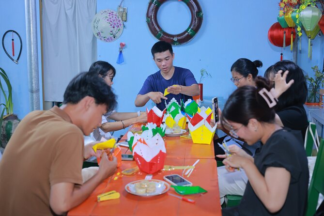 Hoi An Lantern Making Class with Lantern Boat Trip - A private boat ride beside the glowing town