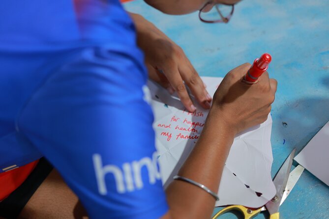 Hoi An Lantern Making Class with Lantern Boat Trip - Timing the class around your Hoi An evening