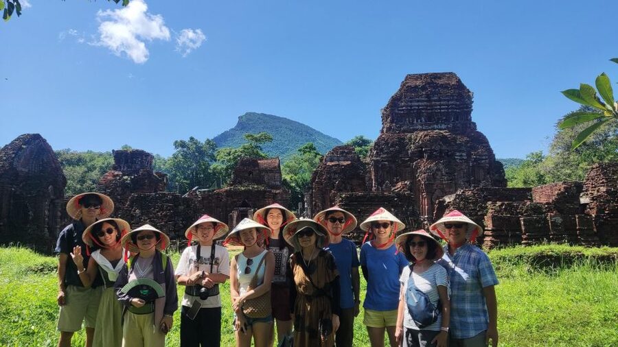 Hoi An: My Son Sanctuary and Thu Bon River Boat Trip - Lunch, rice pancakes, and banh mi