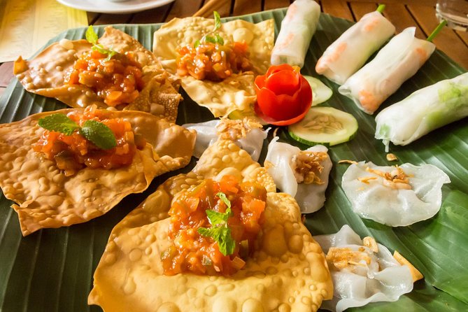 Hoi An Night Market - Ancient Town street food tours by Night - Why Hoi An food makes sense after dark