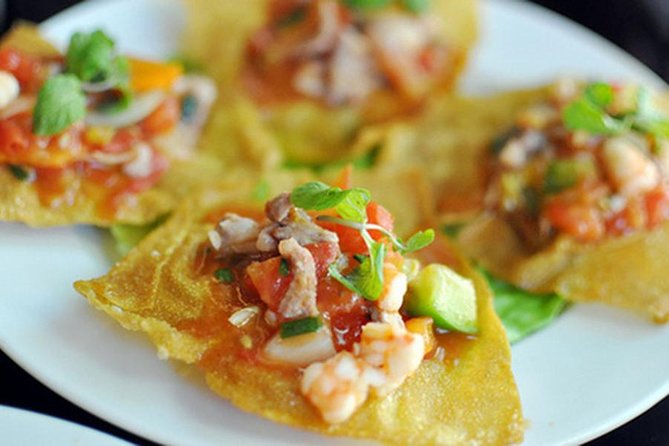 Hoi An Night Market - Ancient Town street food tours by Night - White rose dumplings and the dishes Hoi An does best