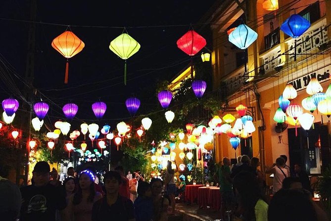 Hoi An Night Market with Hoi an walking Tour , Colourful Lanterns, Boat Ride - Lanterns, market stalls, and dinner choices