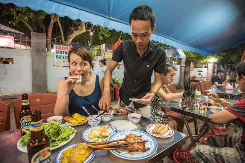 Hoi An: Sunset Food Tasting Tour - Key points at a glance
