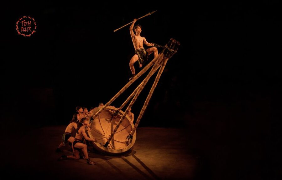 Hoi An: Teh Dar Vietnamese Bamboo Circus at Lune Center - A one-hour story told without spoken explanation