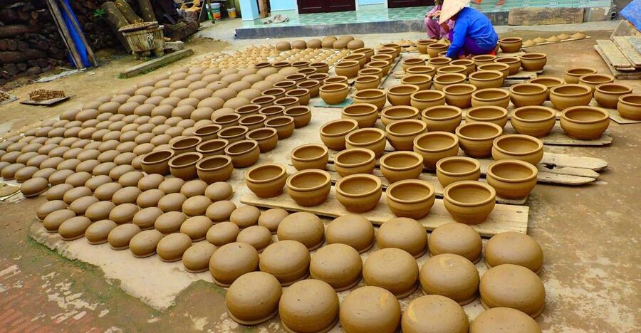 Hoi An: Thanh Ha Village Tour with Pottery Making and Gift - Coconut coffee, cookies, and the small gifts