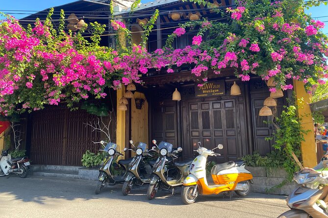 Hoi An Vespa Tours: Hoi An Highlights and Hidden Gems - Finishing with Hoi An food