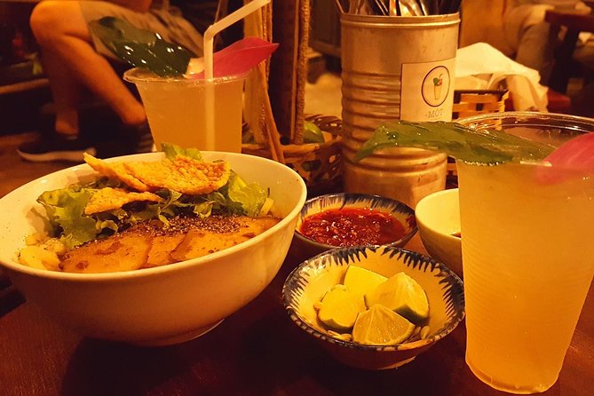 Hoi An Walking Street Food - Private Tour - Cao lầu and the taste of Hoi An