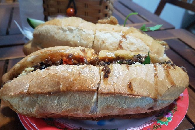 Hoi An Walking Street Food - Private Tour - What private touring adds for $55