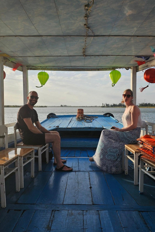 HoiAn: My Son Sanctuary w. Champa food Lunch 5:30/8:00/14:00 - The 5:30 am pilgrimage, the best choice for cool air