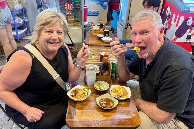 (HOT) Hanoi Guided Street Food and Train Street Tour with Local - Starting beside Hoan Kiem Lake