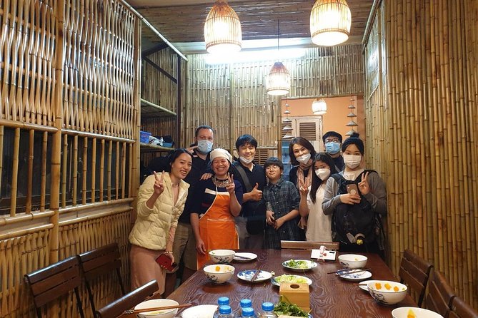 [HOT] Hanoi Old Quarter Walking Street Food - Small Group Tour - Banh mi and the pleasure of street food