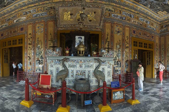 Hue city Deluxe Group Tour (Daily Tour-12 pax max) - My Home turns lunch into a cultural stop