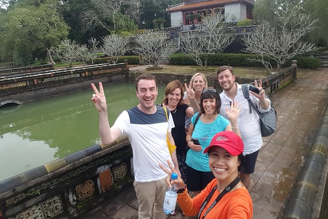 Hue city Deluxe Group Tour (Daily Tour-12 pax max) - Thuy Xuan shows Hue’s craft traditions