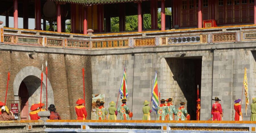 Hue City Tour Full day - Small group tour - Starting with a dragon boat ride to Thien Mu Pagoda