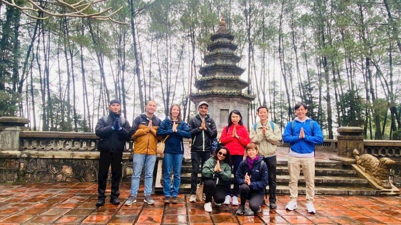 Hue: Dragon Boat, Perfume River, Pagoda & Royal Tomb Tour - Key points at a glance