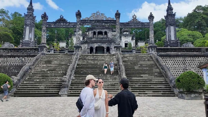 Hue: Dragon Boat, Perfume River, Pagoda & Royal Tomb Tour - What the private driver adds
