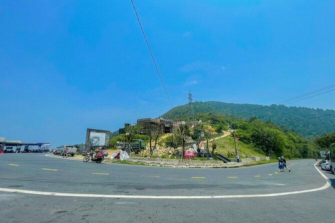Hue Hoi An Bus Tour Sightseeing via Hai Van Pass 4 Stops - The real value of $12.75