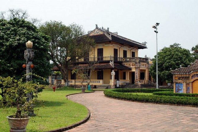 Hue: Imperial City Walk, Motorbike Tour & Private Car Options - Adding a Perfume River boat ride