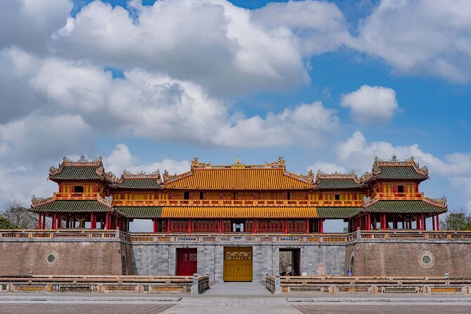 Hue Imperial City Walking Tour 2.5 Hours - The Royal Family Temple and court memory