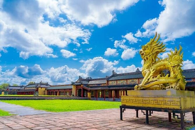 Hue Imperial City Walking Tour 2.5 Hours - Stories of emperors, concubines, and eunuchs