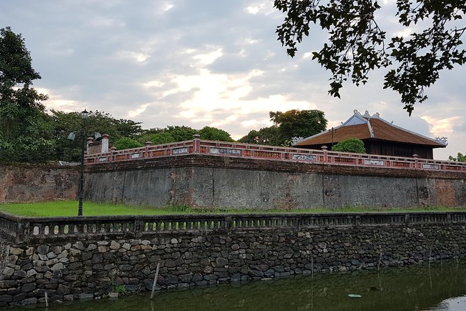 Hue Imperial City Walking Tour: Citadel & Forbidden City - Ngo Mon Gate: the right opening scene
