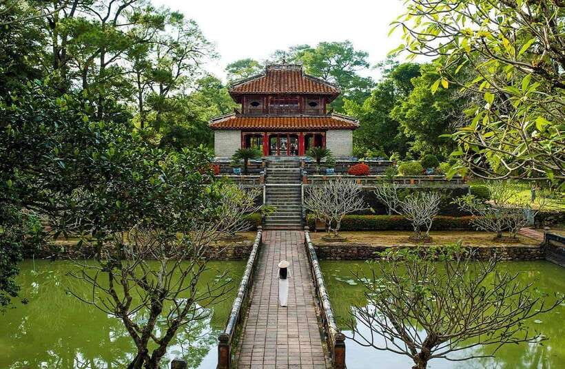 Hue: Private Dragon Boat, Pagoda, and Royal Tomb Tour - What the private format changes