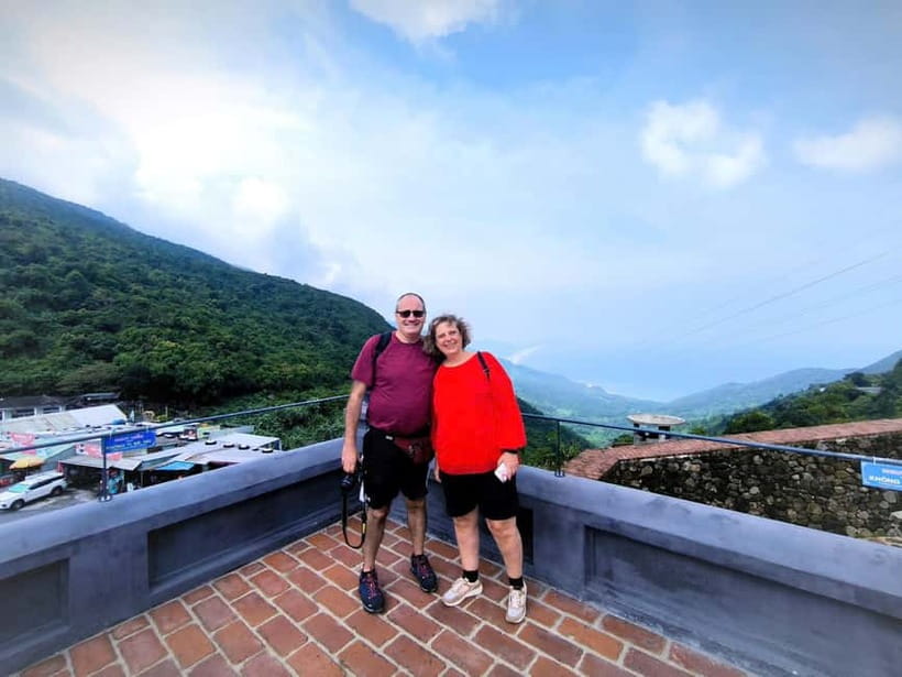 Hue: Private Transfer to/from Hoi An via Sightseeing Stops - Marble Mountains: caves, statues, and five elements