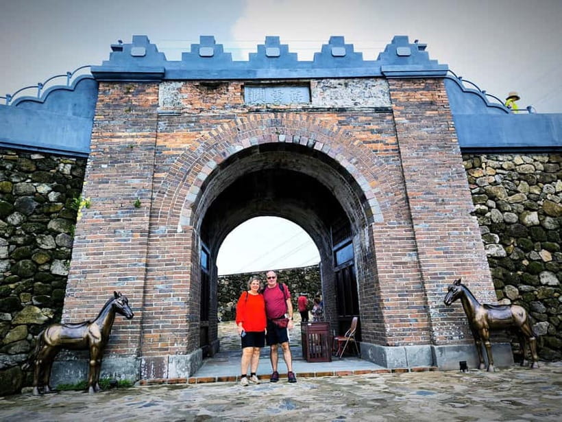 Hue: Private Transfer to/from Hoi An via Sightseeing Stops - The car, driver, and pace of the day