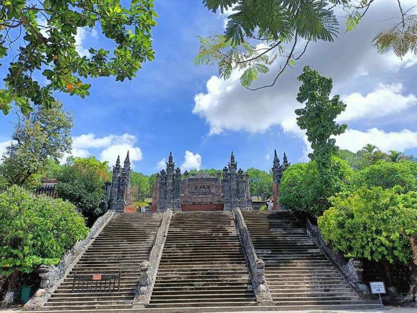 Hue: Royal Tombs Private Tour with 3 Best Tombs & Pagoda - Minh Mang Tomb: formal design beside the river