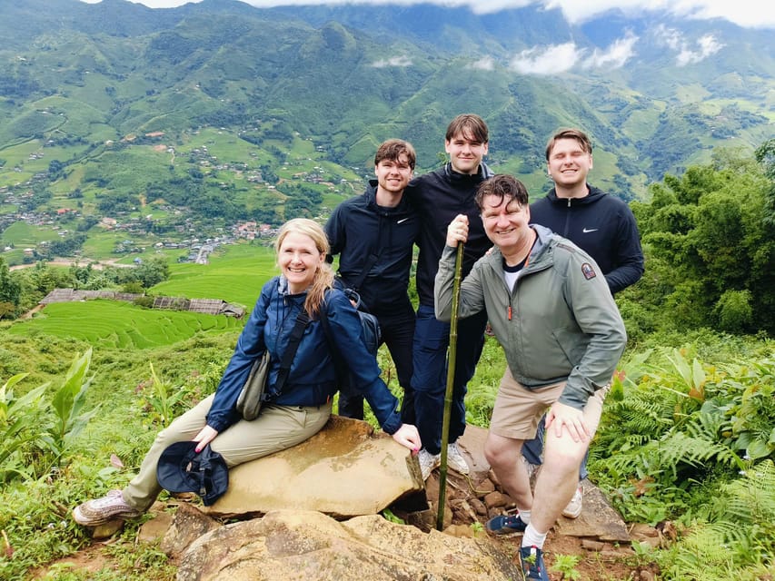In Sapa: 1 Day Mountain Trek, Visit beautiful villages - Down the mountainside to Hang Da