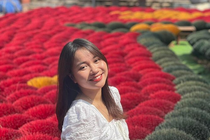 Instagram Incense Quang Phu Cau Village Tour with Train Street - Making the most of the photo stop