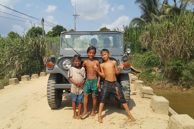 Jeep Adventure - Dien Khanh begins with coffee, markets, and old buildings
