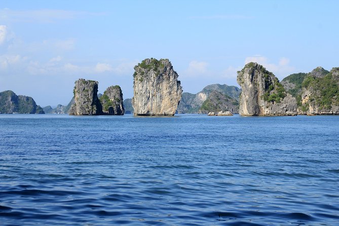 Lan Ha bay Boutique cruise 3D/2N: Kayaking - Swimming & Biking Viet Hai villages - Cabin comfort, food, and the practical side of life aboard