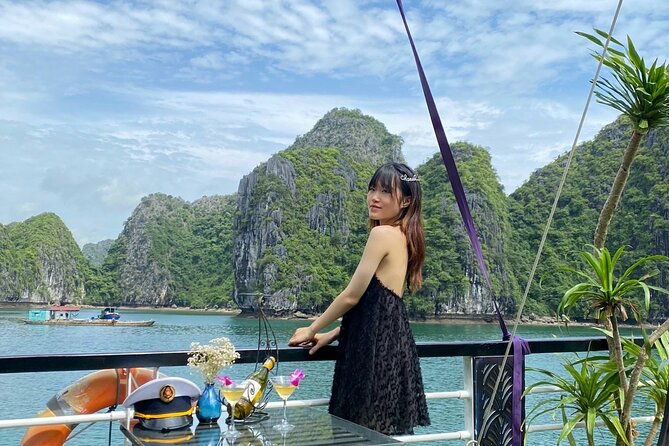 Lan Ha Bay day tour from Cat Ba, Hanoi - Serenity Boutique Cruise - The return route and 4:00 PM sunset party
