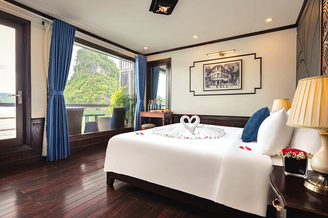 Le Journey Elegance Cruise 5 Star Lan Ha Bay - All Inclusive 2D1N - An evening aboard a 20-cabin ship