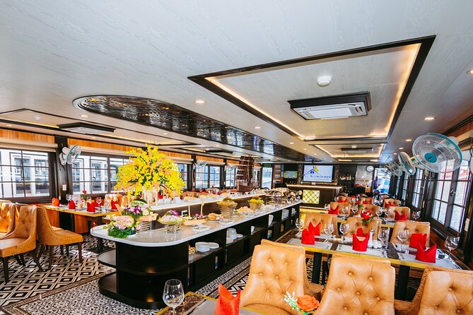 LUXURY Halong Bay Cruise 5 Stars Full Day Tour with Buffet Lunch - Buffet lunch with more than 20 dishes