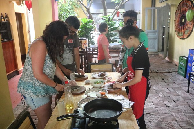 Luxury Limousine Trang An-Mua Cave - Bich Dong max 6-8 pax/ group - Lunch, then a bicycle ride through the countryside