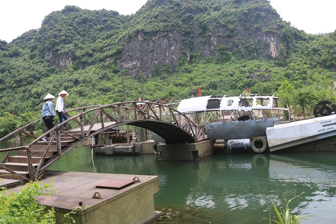 Luxury Limousine Trang An-Mua Cave - Bich Dong max 6-8 pax/ group - Bich Dong Pagoda and the final scenic ride