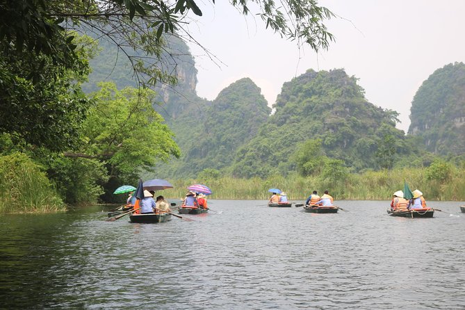 Luxury Limousine Trang An-Mua Cave - Bich Dong max 6-8 pax/ group - What the small group and included extras are worth