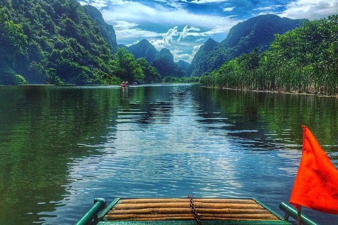 Luxury Ninh Binh: Hoa Lu - Mua Cave - Tam Coc Day Tour from Hanoi - Optional cycling from Tam Coc to Bich Dong Pagoda