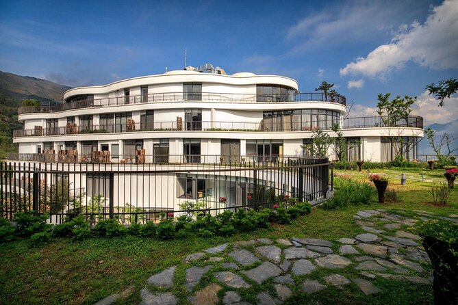 LUXURY SAPA TOUR 2D1N -Stay At 5 Star Hotel-Transfer by sleep bus - Food, timing, and the return to Hanoi
