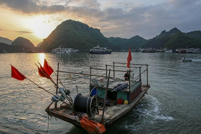 Magical Sunset and Evening with glowing plankton by Cat Ba Local - What the evening feels like on the water