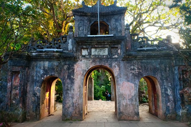 Marble mountain - Am Phu Cave - Monkey mountains in the afternoon - Am Phu Cave: a darker, more symbolic stop