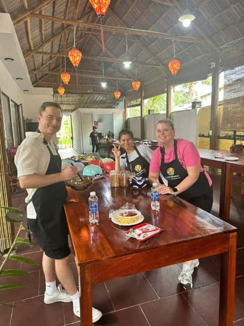 Market Tour, Basket Boat Ride & Cooking Class by Hangcoconut - Starting with Hoi An’s market and local ingredients