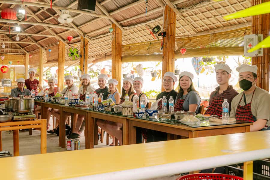 Market Tour - Cooking Class - Coconut Boat Riding - Who should book this Hoi An experience?